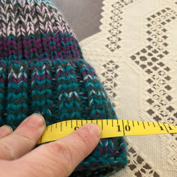 Columbia Winter Hat - Picture 8 of 8